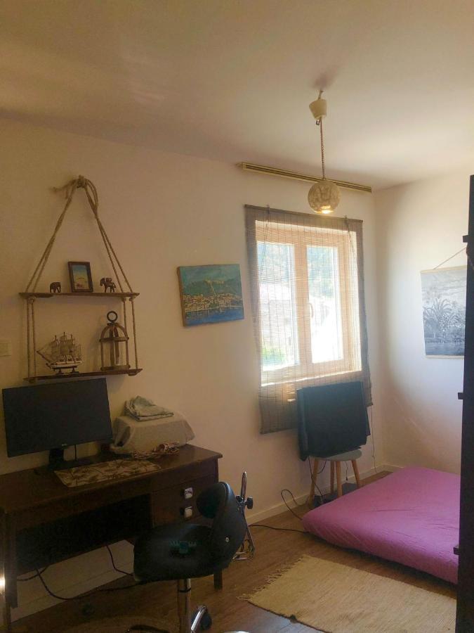 Double Room With Shared Bathroom Split Buitenkant foto